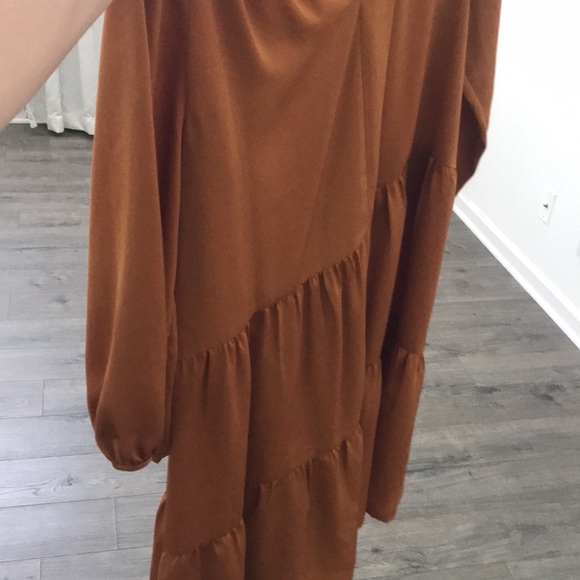 Banana Republic Satin Tiered Swing Dress in Copper NWT - Picture 3 of 6